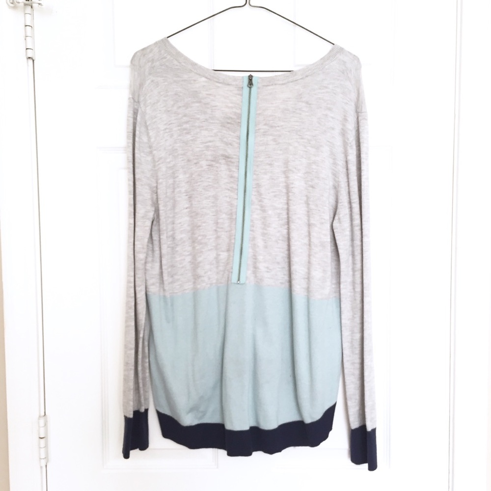 Halogen Zip Back V-Neck Blue Colorblock Sweater - Picture 7 of 7